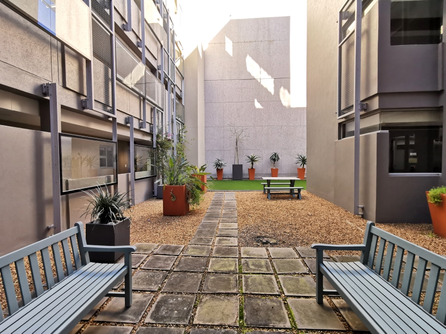 2 Bedroom Property for Sale in Claremont Upper Western Cape